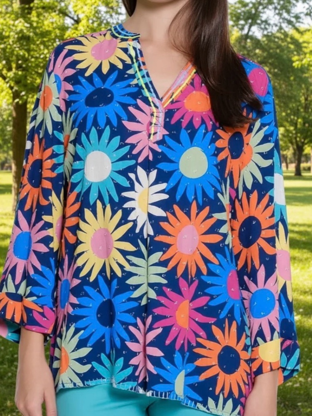 Tru Luxe Jeans Navy Tunic with Multicolor Floral Sunflowers ptp 21 length 26